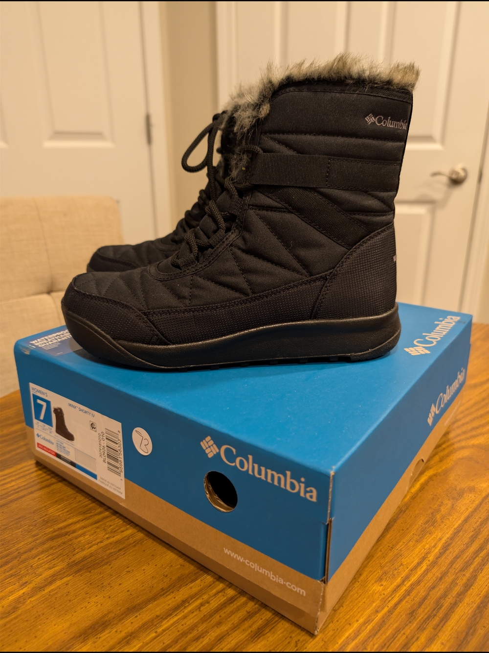 Columbia Women's Waterproof Winter Lace-Up Boot with Faux Fur